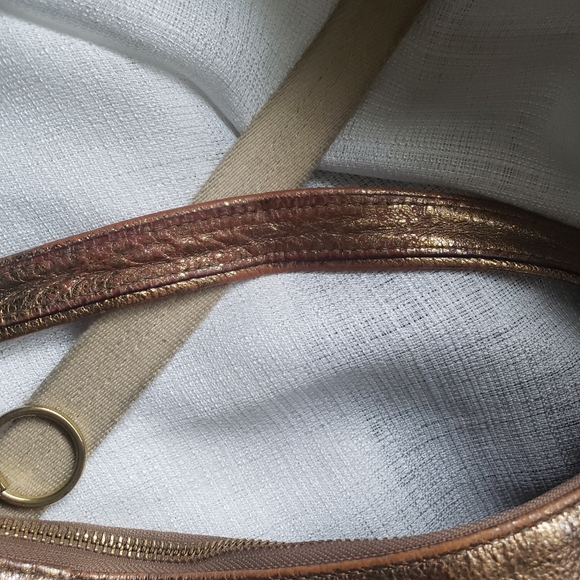 Coach poppy crossbody/hobo bag gold - Picture 3 of 10
